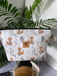 Image 1 of Trousse matelassée pour projets tricots ou crochet taille moyenne: Coyotte