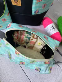 Image 2 of Trousse pour petits projets tricots ou accessoires: Baigneuses