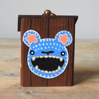 Image 4 of vending machine ornament (red robins)