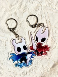 Image 2 of Hollow knight Cult of the lamb keychains