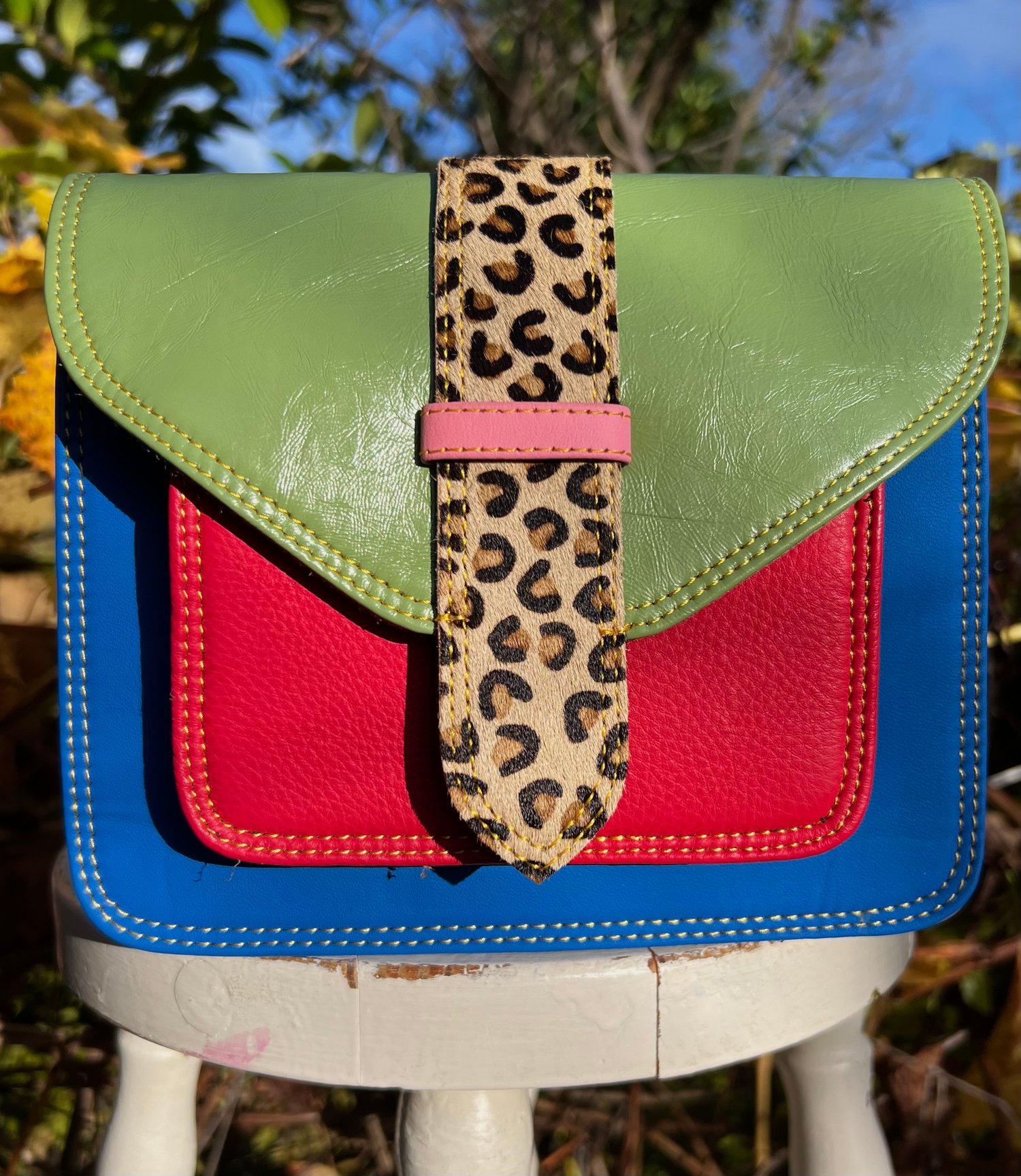 Image of Small Messenger -#24A