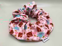 Snowmen & Gifts on Pink Scrunchie