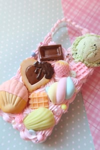 Image 3 of Chocolate Candy land Deco Phone case 