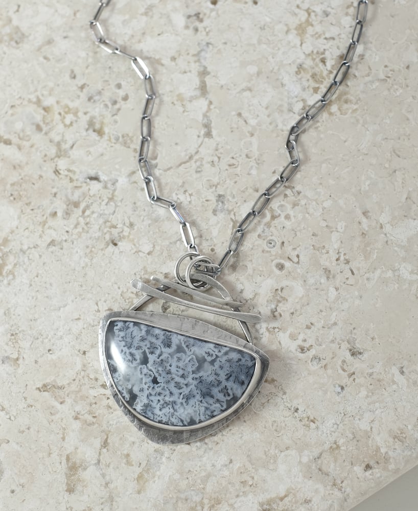 Image of Grey and White Plume Agate