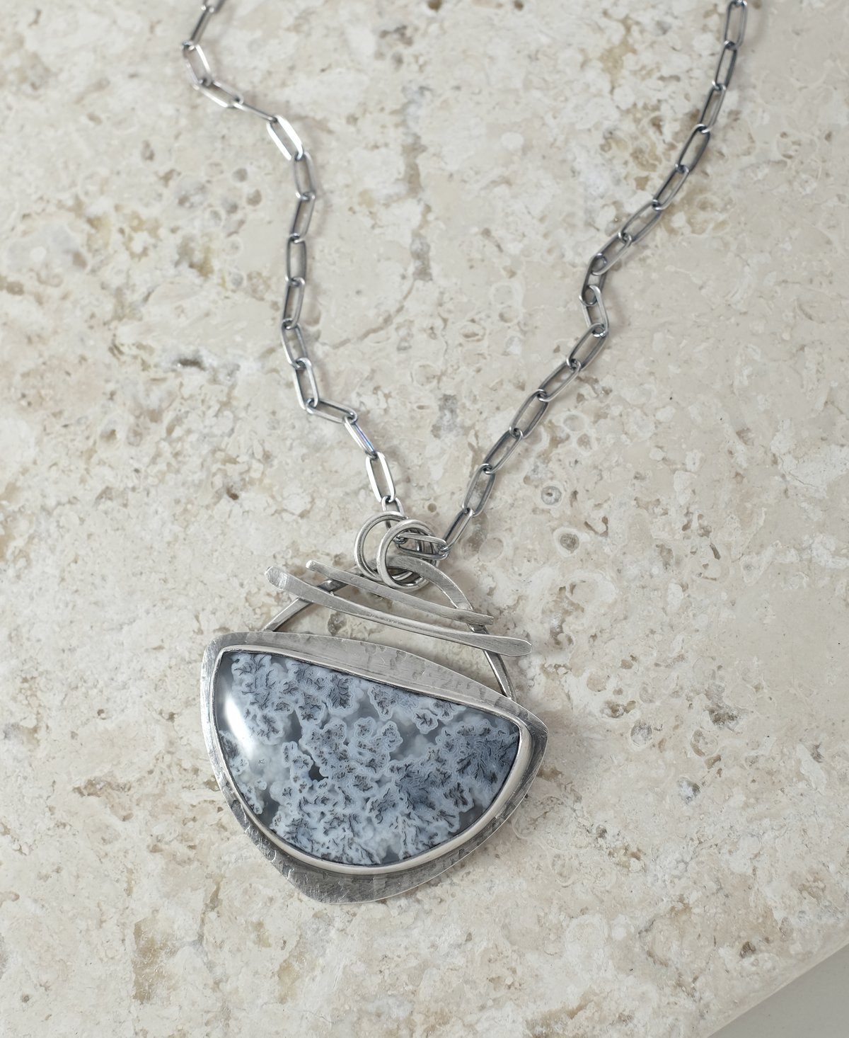 Image of Grey and White Plume Agate