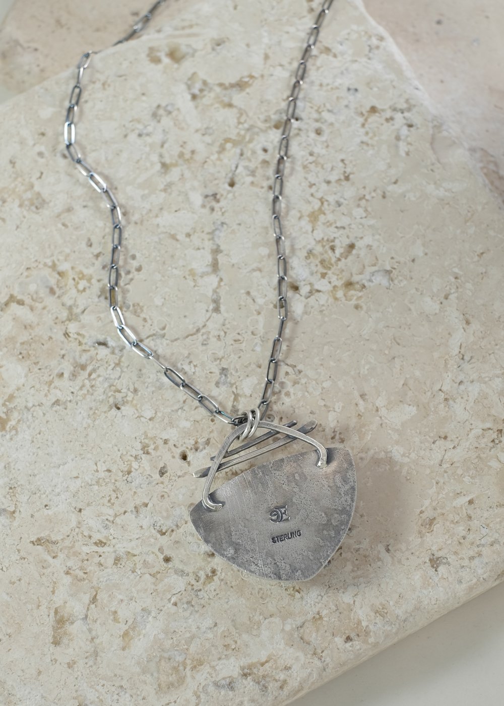 Image of Grey and White Plume Agate