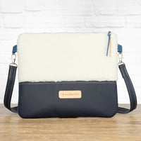 Image 1 of Bolso Teddy Azul