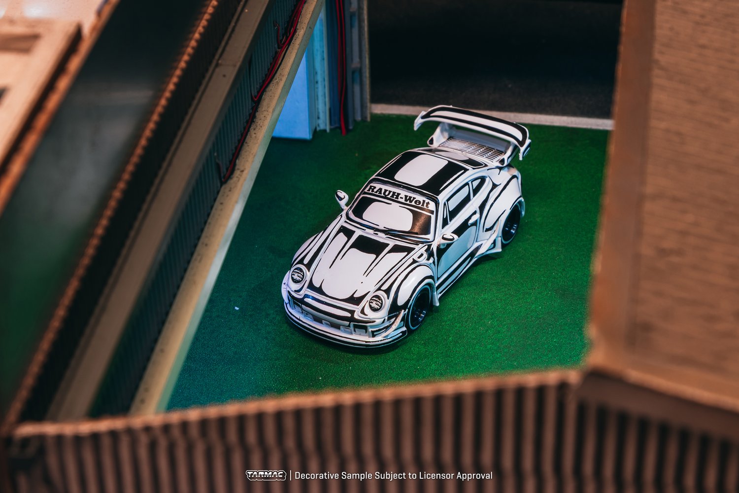 Image of 1/64 RWB 993 Joshua Vides (Tarmac Works)