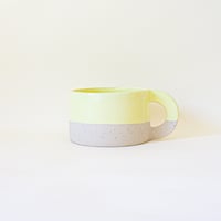 Image 1 of Tasse Big Mimi Jaune