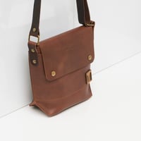 Image 2 of Solo Messenger in vintage brown
