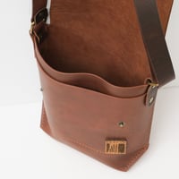 Image 6 of Solo Messenger in vintage brown