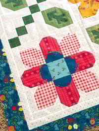 Image 4 of Daisy Chain Kit in First Blooms