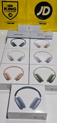 Image 2 of Apple Pro max 🎧 🎧 🎧  
