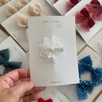 Image 1 of Snowflake Clip