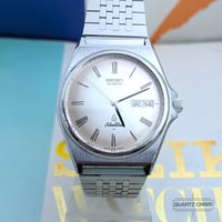 Image 3 of 1980 Seiko Silverwave Quartz Day-Date (5933-7020)
