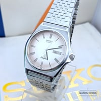 Image 4 of 1980 Seiko Silverwave Quartz Day-Date (5933-7020)