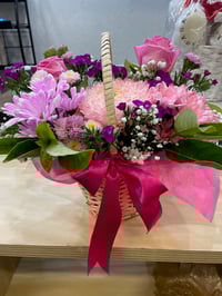Image 4 of Fresh Flower Arrangement