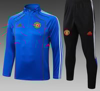 Man United tracksuit 5