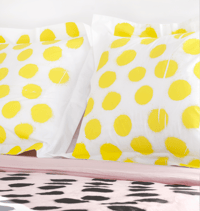 Image 4 of White / Yellow Polka Case