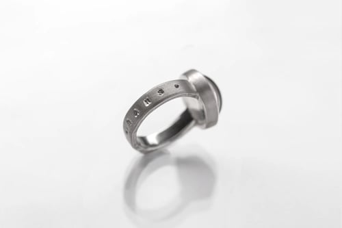 Image of "Flying high" teddy-bear’s silver ring with photo and rock crystal · ALTIVOLANS ·