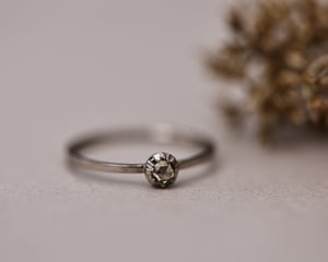 Image of 18ct White gold, 3.0mm Rose-cut Champagne diamond ring (LON267)
