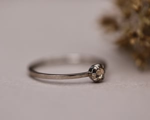 Image of 18ct White gold, 3.0mm Rose-cut Champagne diamond ring (LON267)