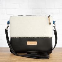 Image 4 of Bolso Teddy Negro