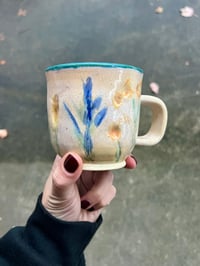 Image 1 of PLANT PRESSED MUG - CREAM