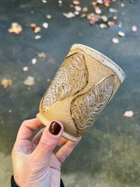 Image 4 of FOUR OYSTERS MUG - CREAM