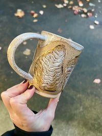 Image 2 of FOUR OYSTERS MUG - CREAM