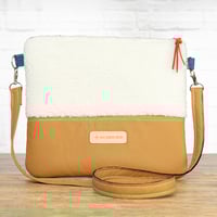 Image 4 of Bolso Teddy Camel