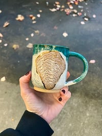 Image 1 of SINGLE OYSTER MUG - SEASCAPE