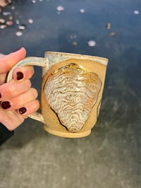 Image 4 of THREE OYSTERS MUG - CREAM
