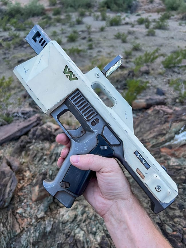 Predator Badlands SP 18 Pistol Replica
