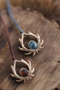 Image 4 of Collana Palco di Cervo -Kyanite, agata del Montana-