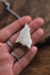 Image 2 of Ciondolo Lupo 