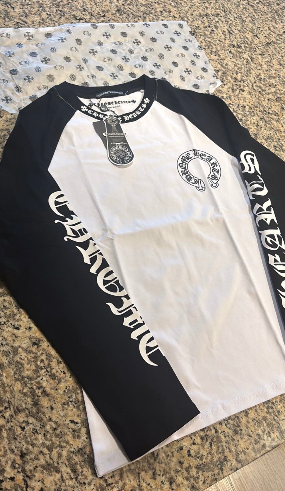 Image of LONG SLEEVE CREWNECK T SHIRT 