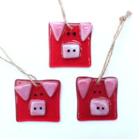 Image 3 of Fused glass pig hanging window decoration ornament pink farm animal