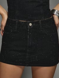 Image 4 of SKYNLYDRESS - Mini-jupe en jean ornée de cristaux, taille haute, jupe en jean 