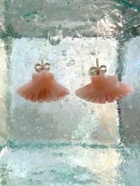 Image 2 of 14k solid gold pink coral shell stud earrings 