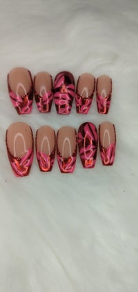 Image 1 of Smooches Nailz 