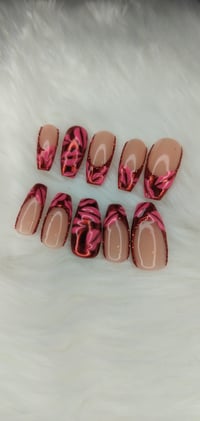 Image 4 of Smooches Nailz 