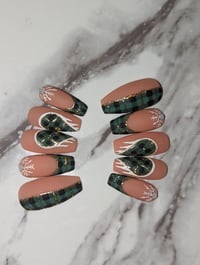 Image 3 of Mad about plaid Nailz 