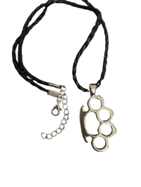 Colgante Puño Americano