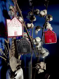 Image 3 of little White house decoration