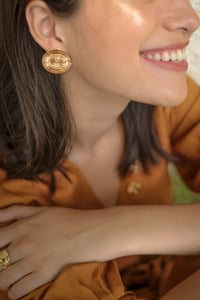 Image 2 of boucles d'oreilles Puces Rayonne,