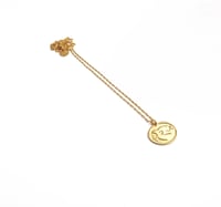 Image 5 of Collier médaille Hirondelle