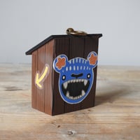 Image 4 of vending machine ornament (blue/ trees)