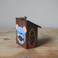 Image 5 of vending machine ornament (blue/ trees)