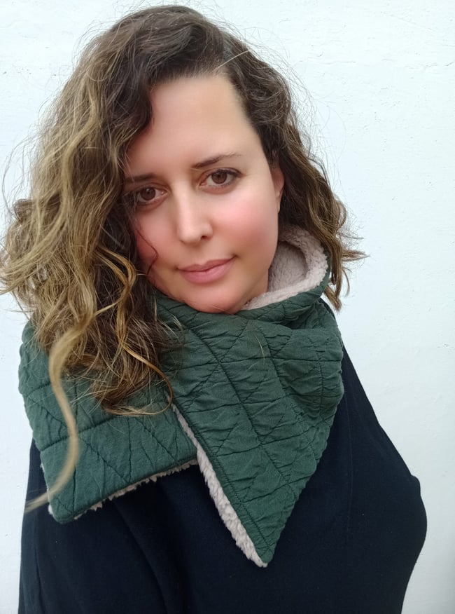 Cuello de botón Triangles Verde Botella